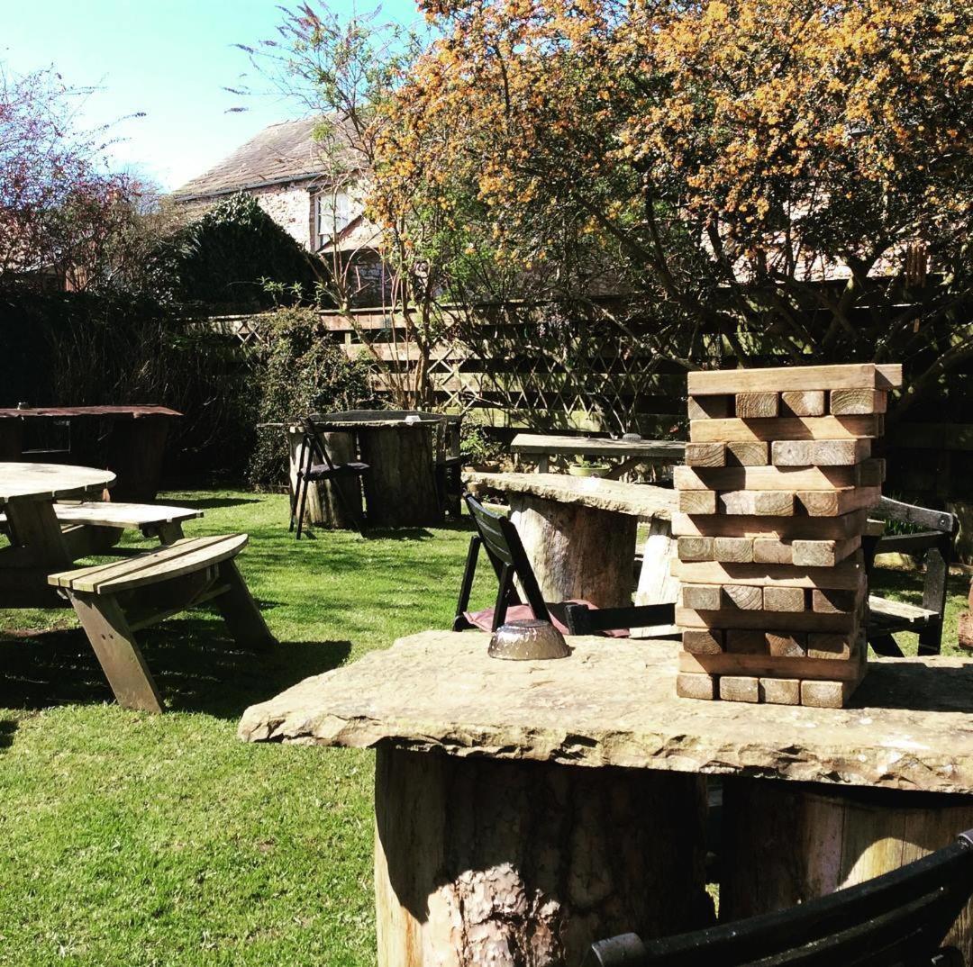 Black Bull Hotel Kirkby Stephen Bagian luar foto