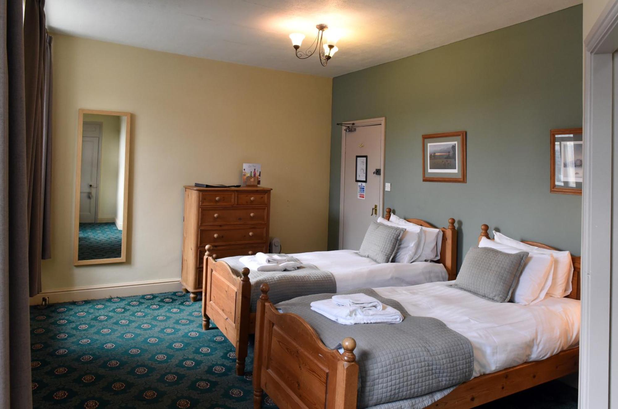 Black Bull Hotel Kirkby Stephen Ruang foto